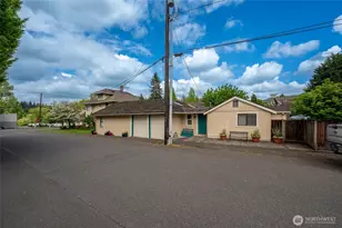 10425 E Riverside Dr, Bothell, WA 98011 - Photo 37