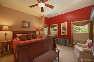 10425 E Riverside Dr, Bothell, WA 98011 - Photo 29