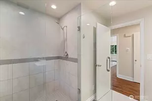 15705 84th Ave NE, Kenmore, WA 98028 - Photo 13