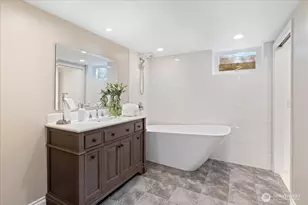 15705 84th Ave NE, Kenmore, WA 98028 - Photo 21