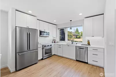 2109 NE 83rd Street, Seattle, WA 98115 - Photo 5