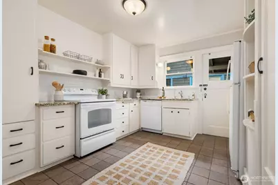 414 N 46th Street, Seattle, WA 98103 - Photo 5