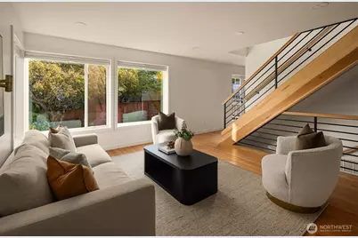 2615 W Crockett Street, Seattle, WA 98199 - Photo 9