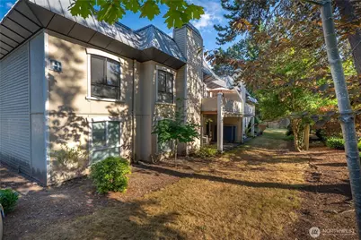 10221 NE 16th Street #H7, Bellevue, WA 98004 - Photo 3