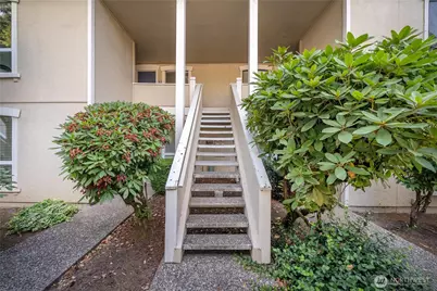 10221 NE 16th Street #H7, Bellevue, WA 98004 - Photo 7