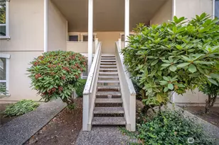 10221 NE 16th St, Bellevue, WA 98004 - Photo 7
