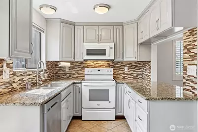 14918 32nd Place S #20, SeaTac, WA 98168 - Photo 5