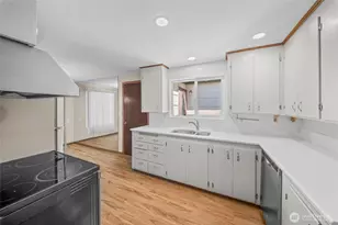 11502 29th Ave SW, Seattle, WA 98146 - Photo 13
