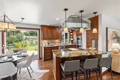10501 25th Drive SE, Everett, WA 98208 - Photo 3