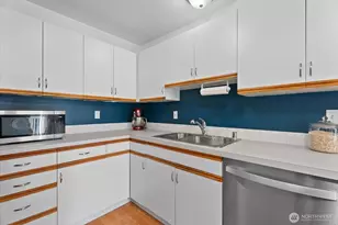 1318 37th St, Everett, WA 98201 - Photo 7