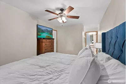 1318 37th Street #1408, Everett, WA 98201 - Photo 11