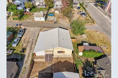 802 S Chelan Avenue, Wenatchee, WA 98801 - Photo 3