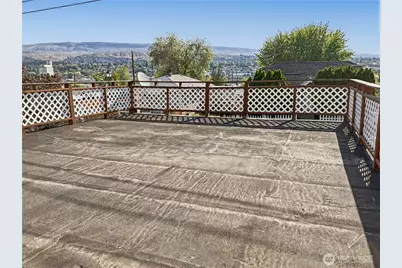 802 S Chelan Avenue, Wenatchee, WA 98801 - Photo 31