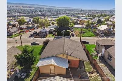 802 S Chelan Avenue, Wenatchee, WA 98801 - Photo 9