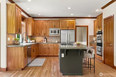 3054 205th Court NE, Sammamish, WA 98074 - Photo 11