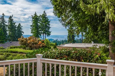9416 NE 25th Street, Clyde Hill, WA 98004 - Photo 35
