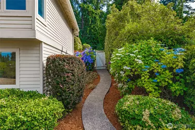 9416 NE 25th Street, Clyde Hill, WA 98004 - Photo 39