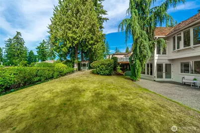 9416 NE 25th Street, Clyde Hill, WA 98004 - Photo 37