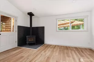 195 Perry Dr, Coupeville, WA 98239 - Photo 33