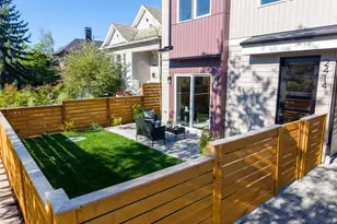 2414 Queen Anne Ave N, Seattle, WA 98119 - Photo 3