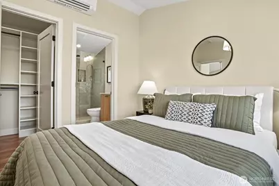 2412 Queen Anne Avenue N, Seattle, WA 98119 - Photo 17