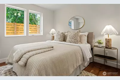 2412 Queen Anne Avenue N, Seattle, WA 98119 - Photo 19