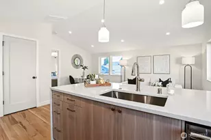 2412 Queen Anne Ave N, Seattle, WA 98119 - Photo 11