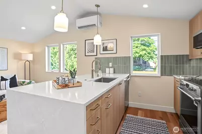 2412 Queen Anne Avenue N, Seattle, WA 98119 - Photo 9