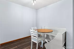 210 W Pioneer, Puyallup, WA 98371 - Photo 13
