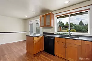 10717 SE 211th St, Kent, WA 98031 - Photo 15