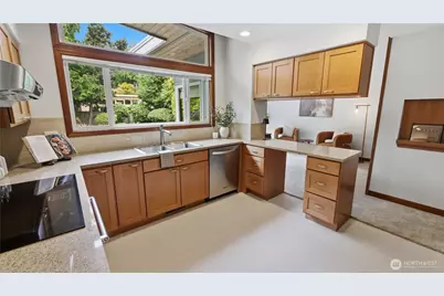 8520 Maple Lane, Edmonds, WA 98026 - Photo 7