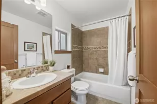 7411 4th Ave NE, Seattle, WA 98115 - Photo 23