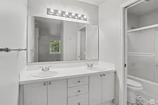 18505 SE Newport Way, Issaquah, WA 98027 - Photo 17