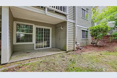 18505 SE Newport Way #B106, Issaquah, WA 98027 - Photo 27