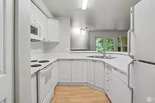 18505 SE Newport Way, Issaquah, WA 98027 - Photo 21