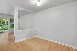 18505 SE Newport Way, Issaquah, WA 98027 - Photo 5