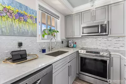 334 Lakeside Avenue S #406, Seattle, WA 98144 - Photo 11
