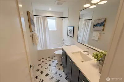 13540 39th Avenue NE #B, Seattle, WA 98125 - Photo 5