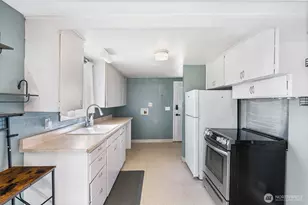 805 1/2 4th Ave SW, Puyallup, WA 98371 - Photo 15