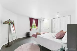 8801 27th Street W, University Place, WA 98466 - Photo 17