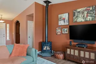 1929 Elhardt St, Camano Island, WA 98282 - Photo 9