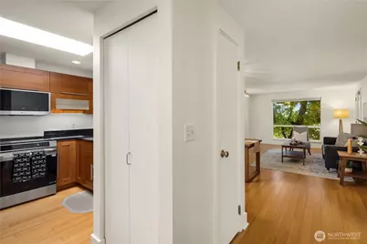 7323 Sand Point Way NE #312, Seattle, WA 98115 - Photo 3