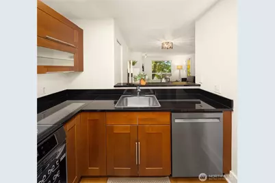 7323 Sand Point Way NE #312, Seattle, WA 98115 - Photo 5