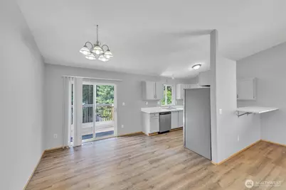 10728 211th Avenue Ct E, Bonney Lake, WA 98391 - Photo 7