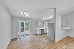 10728 211th Ave Ct E, Bonney Lake, WA 98391 - Photo 7