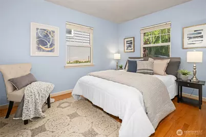 1529 NE 94th Street, Seattle, WA 98115 - Photo 13