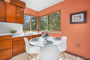 1529 NE 94th St, Seattle, WA 98115 - Photo 11