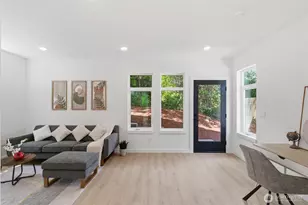 5716 NE 65th St, Seattle, WA 98115 - Photo 11