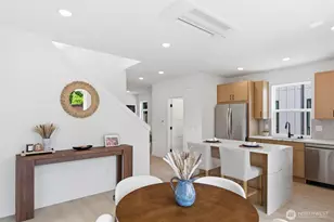5716 NE 65th St, Seattle, WA 98115 - Photo 7