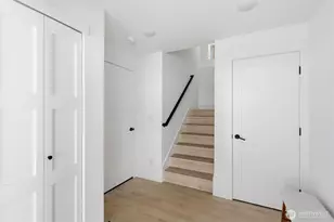 5716 NE 65th St, Seattle, WA 98115 - Photo 3